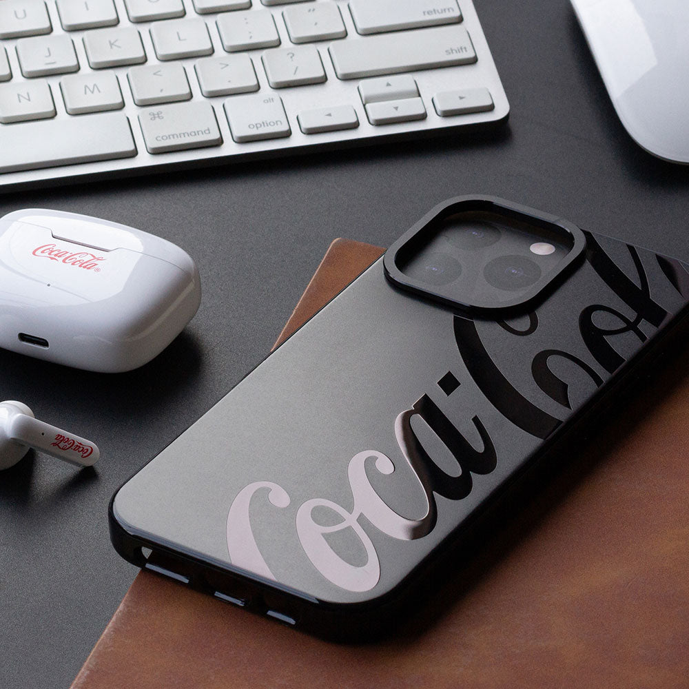 Capa para iPhone 16 Pro Max Preta | Magcase Coca-Cola